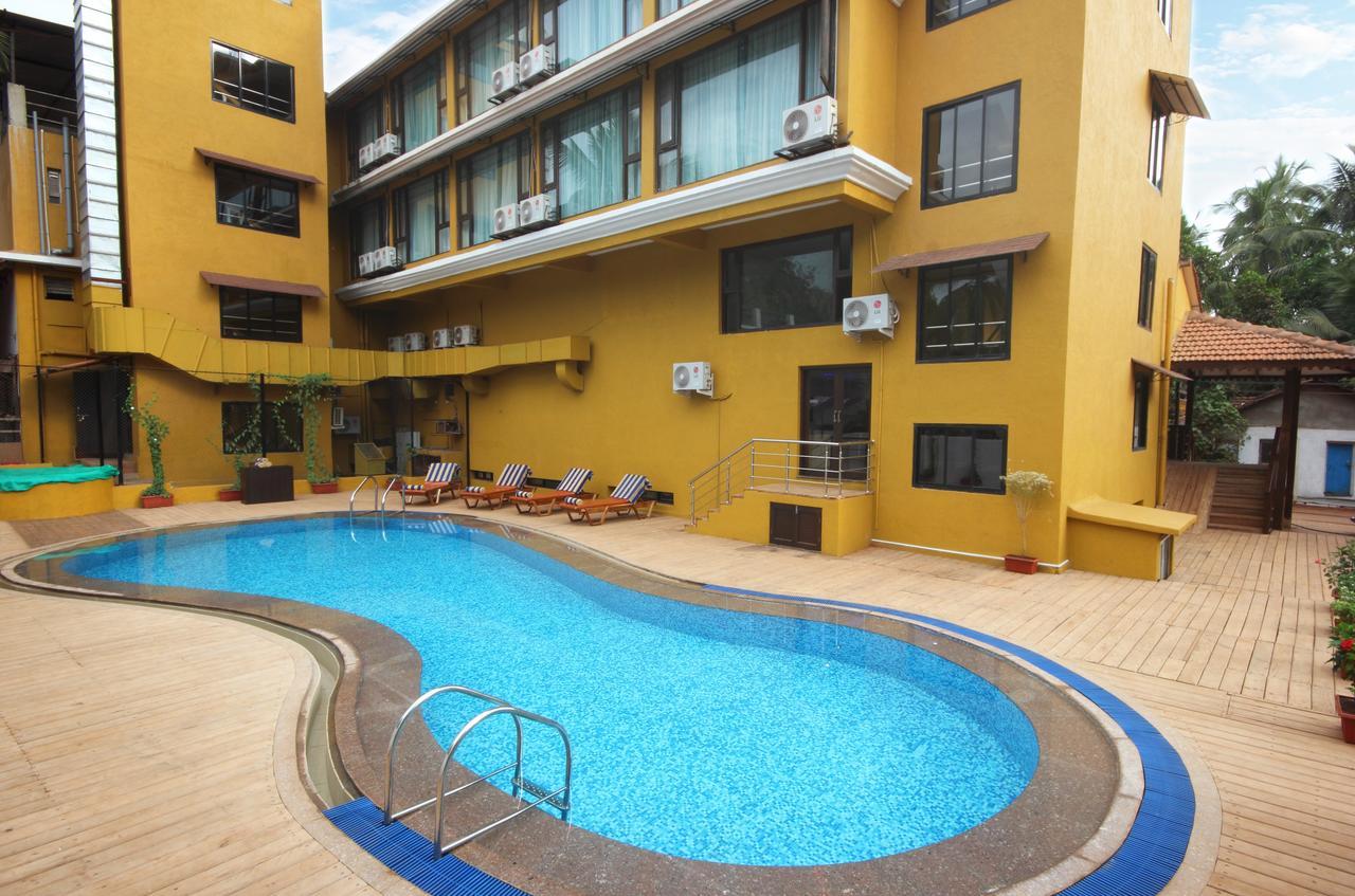 De Baga Deck Comforts Calangute Bagian luar foto